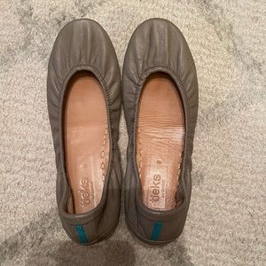 Taupe Tieks 9